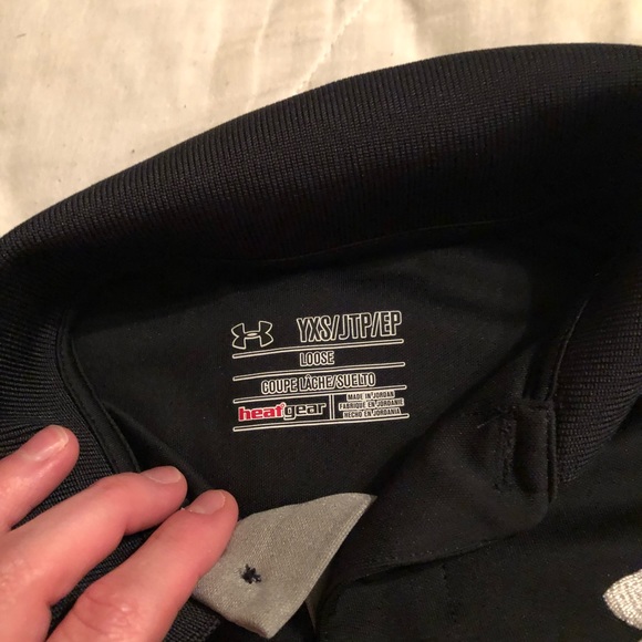 Boys Under Armour Dry Fit Polo - Picture 2 of 3